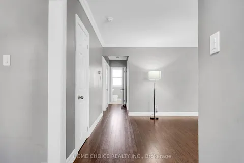 11 Thorncroft Crescent, ON L1S 2S1