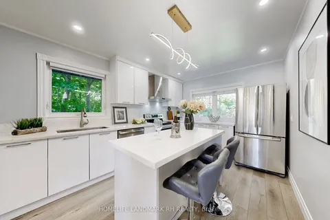 61 Sylvan Avenue, ON M1M 1J9