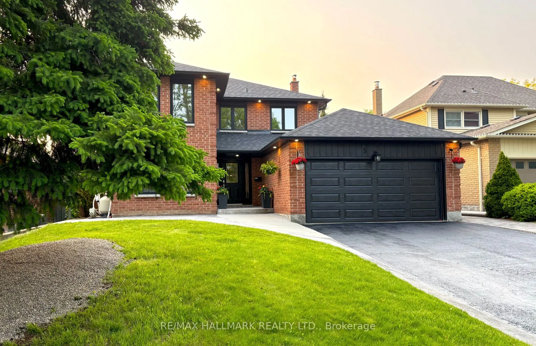 5 Bateman Court, Whitby, ON L1P 1E5