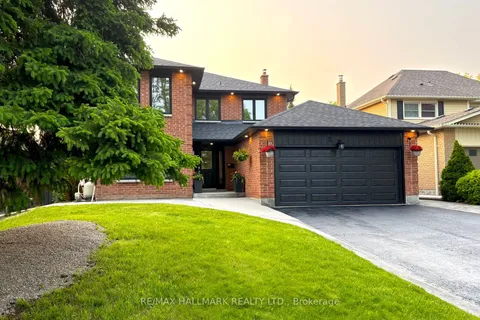 5 Bateman Court, Whitby, ON L1P 1E5