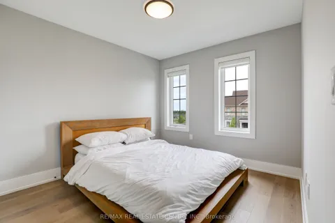 1004 Kingpeak Crescent, ON L1X 0H3