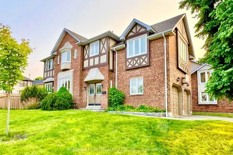 978 Redbird Crescent, Pickering, ON L1V 5K7