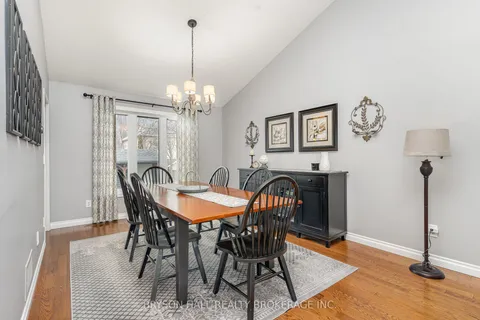 440 Fleetwood Drive, ON L1K 1C4