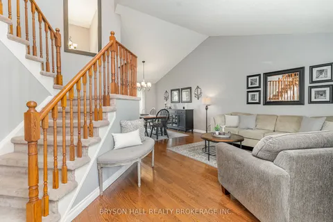 440 Fleetwood Drive, ON L1K 1C4