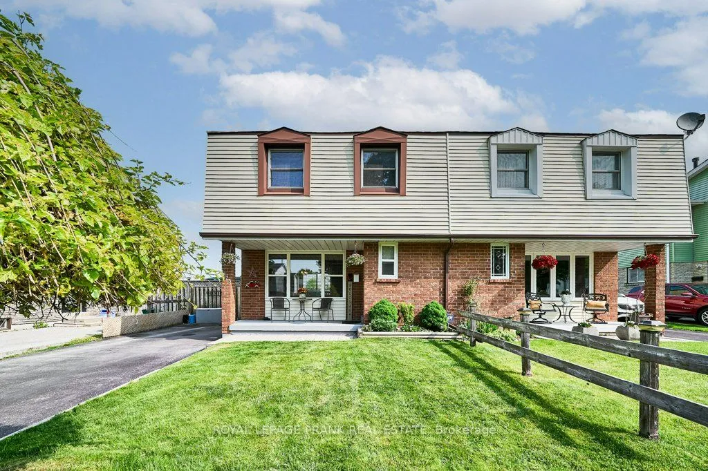 1323 Fenelon Crescent, ON L1J 6G2