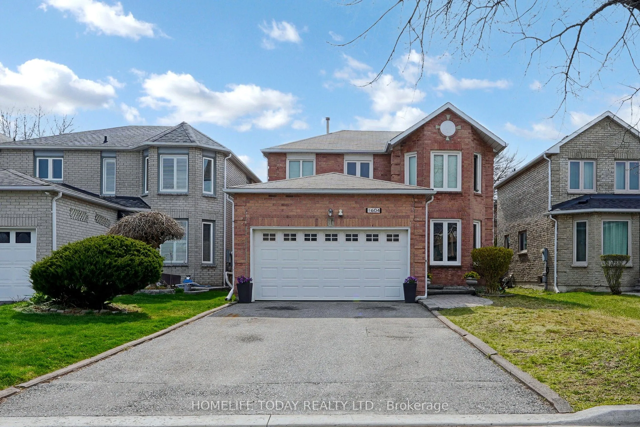 1604 Deerbrook Drive, ON L1V 5B7