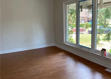 18 Ilfracombe Crescent, Toronto, ON M1R 3R8