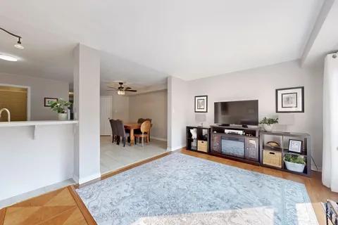 727 Sunbird Trail, Pickering, ON L1X 2X5
