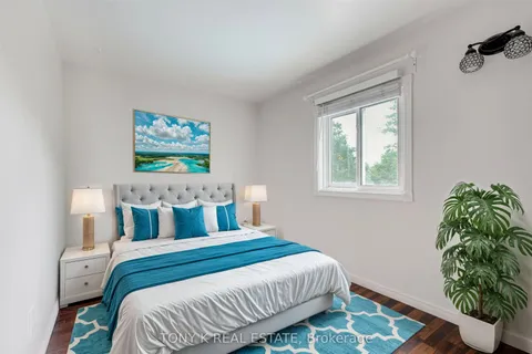6 Mozart Court, ON L1N 5N5