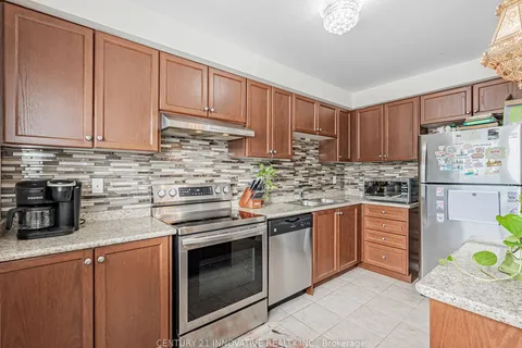 138 Barnham Street, ON L1Z 0K7