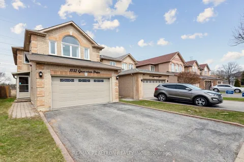 1152 Gossamer Drive, ON L1X 2T8