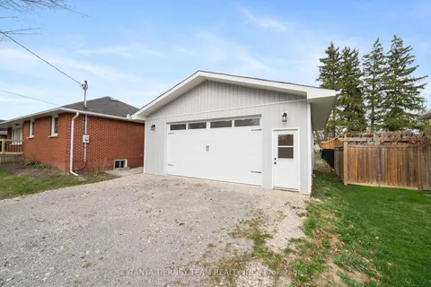 29 Queen Street, ON L1M 1C5