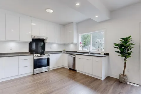 11 Angle Street, ON L0B 1L0