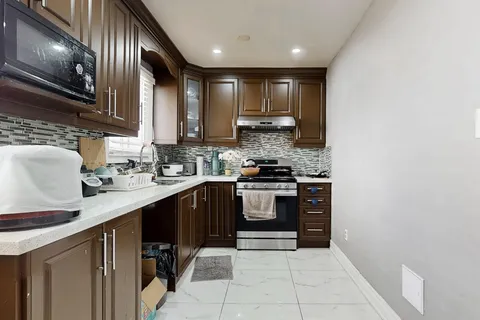 76 Lowry Square, ON M1B 1N6