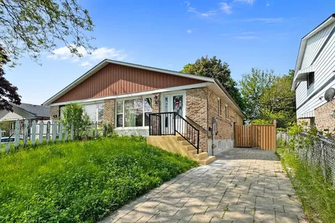 76 Lowry Square, ON M1B 1N6