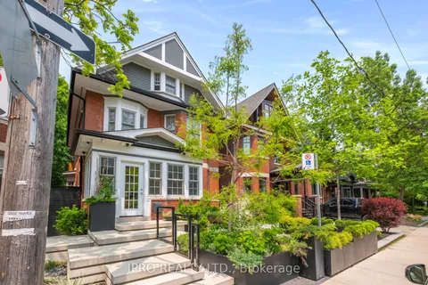 20 Fairview Boulevard, ON M4K 1L9
