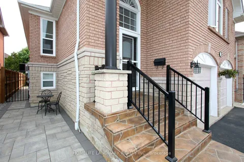 1765 Silver Maple Drive, Pickering, ON L1V 6Z2