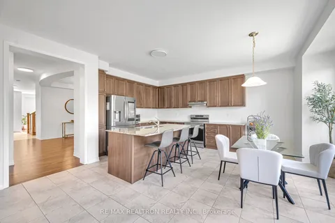 3038 Hollyberry Trail, ON L1X 0N5