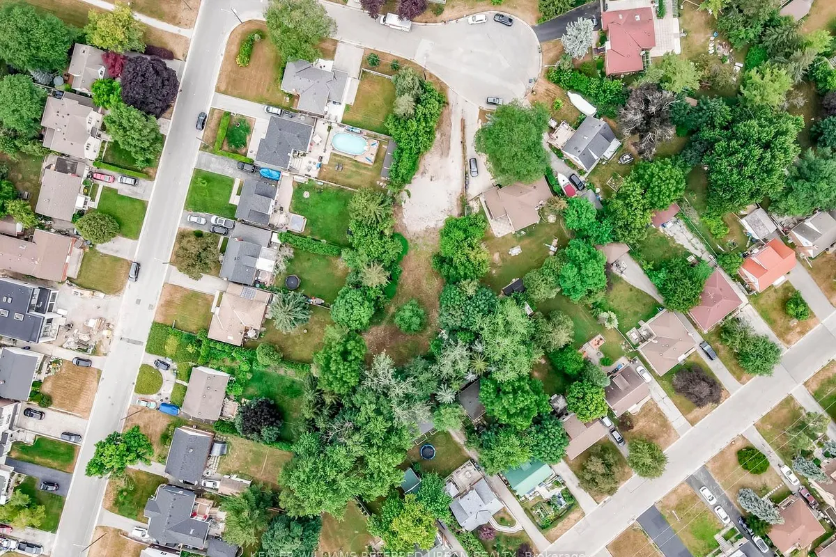 3 Belmuir Place, ON M1M 2G1