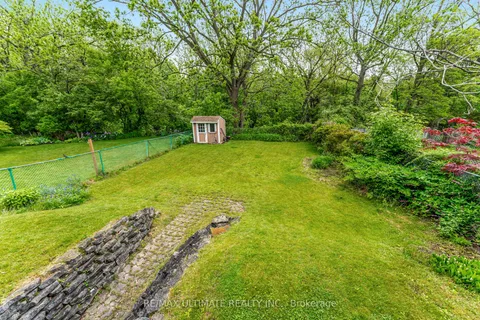 69 Midland Avenue, ON M1N 3Z8