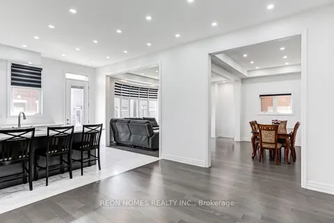 1423 Swallowtail Lane, ON L1X 0N8