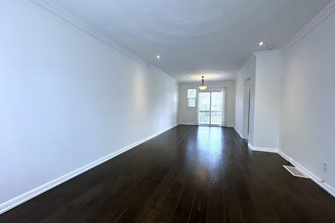 714 Dunlop Street, ON L1N 1V6