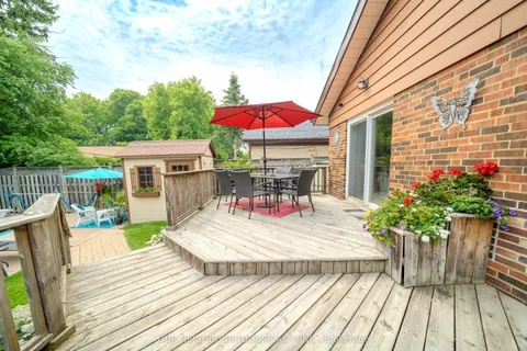 15 Penetang Crescent, ON M1K 4Y4