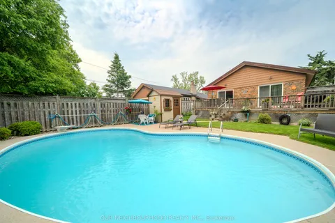 15 Penetang Crescent, ON M1K 4Y4