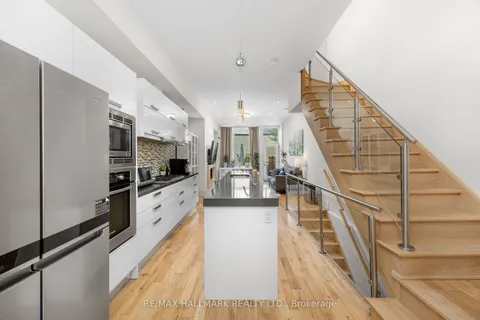 68 Boulton Avenue, ON M4M 2J5