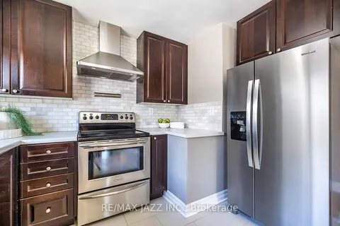 145 Lupin Drive, ON L1N 1X9