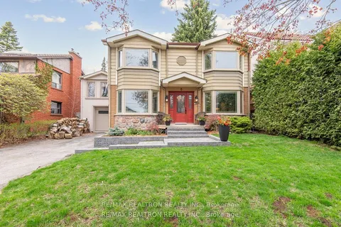 6 Redland Crescent, ON M1M 1B6