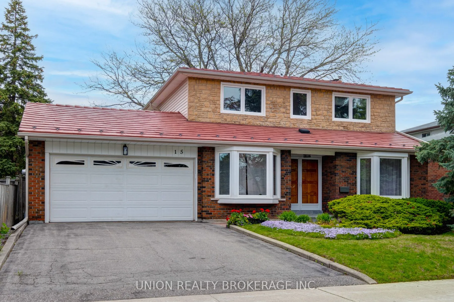 15 Charterhouse Road, ON M1S 2T4