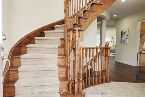 44 Selby Drive, ON L1T 0H5