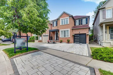 133 McSweeney Crescent, ON L1T 4C8