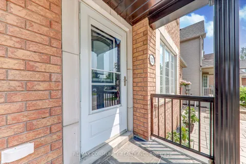 133 McSweeney Crescent, ON L1T 4C8