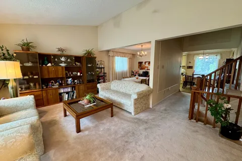 53 Delburn Drive, ON M1V 1A8