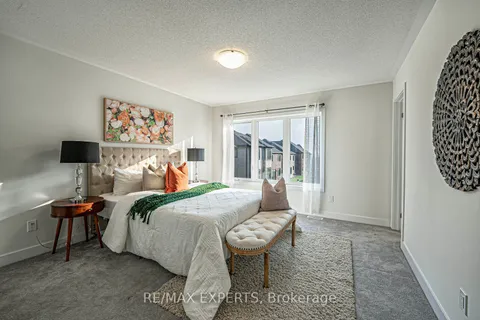 1064 Thompson Drive, Oshawa, ON L1L 0V5