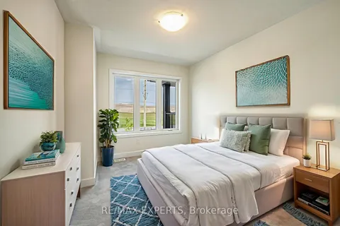 1064 Thompson Drive, Oshawa, ON L1L 0V5
