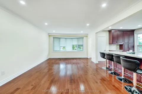 74 Mountland Drive, ON M1G 2P1
