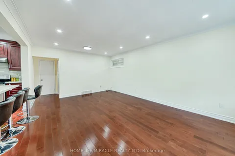 74 Mountland Drive, ON M1G 2P1