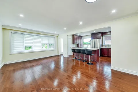 74 Mountland Drive, ON M1G 2P1