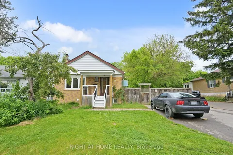 89 Mccowan Road, Toronto, ON M1M 3M5