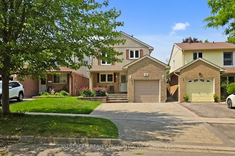 16 Caronia Square, Toronto, ON M1B 2Z8
