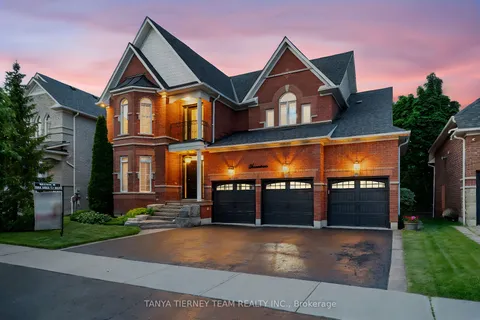 17 Covington Drive, ON L1M 2K6