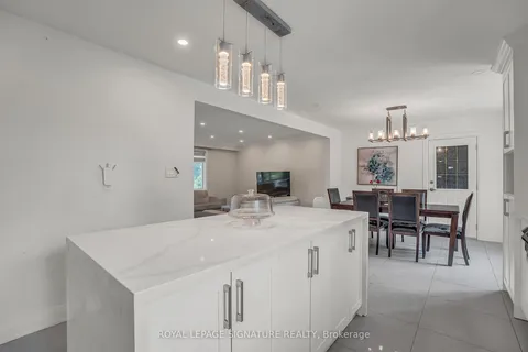 3 Braeburn Boulevard, ON M1J 2P9