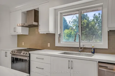 3 Braeburn Boulevard, ON M1J 2P9