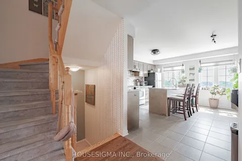 6 Benjamin Way, ON L1N 0K5