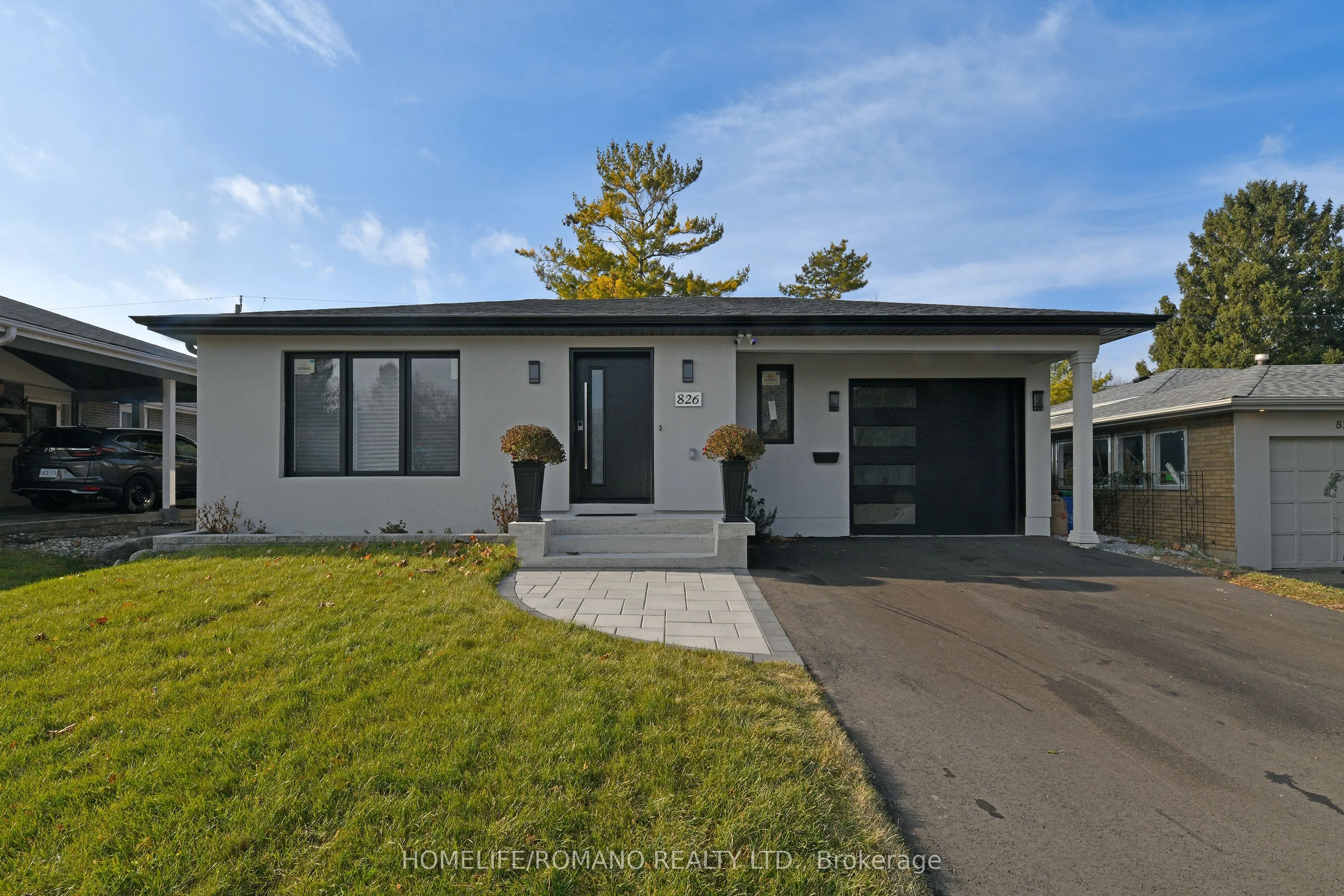 826 Krosno Boulevard, ON L1W 1G9
