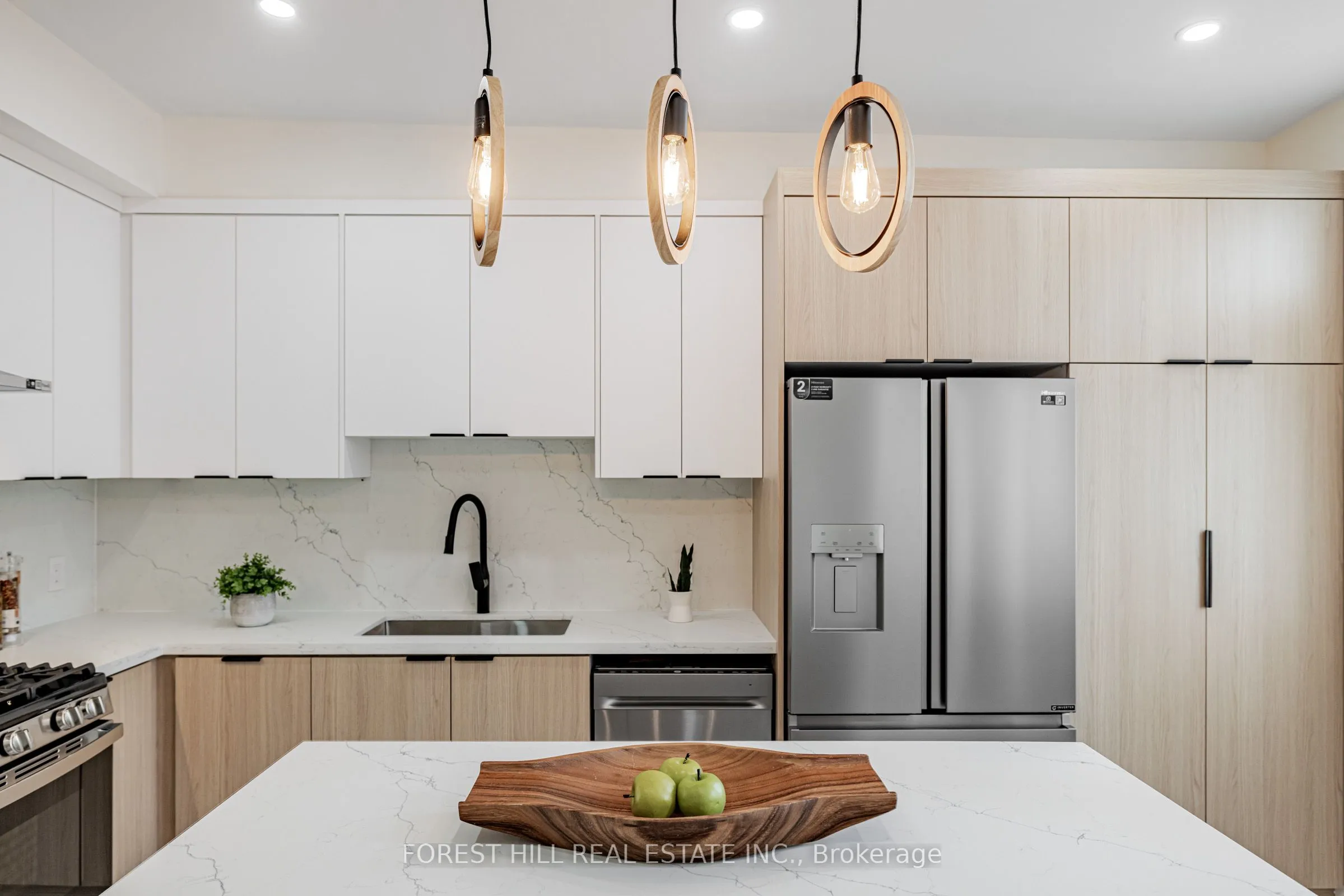 557 Logan Avenue, ON M4K 3B6