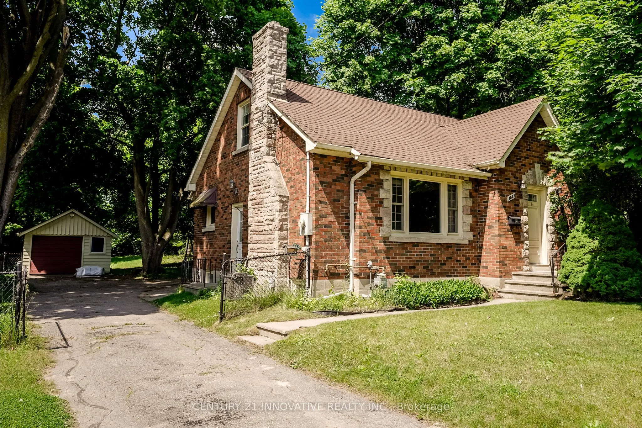 1052 King Street, ON L1H 1H5